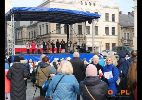 Lekcja Śpiewania Patriotycznego w Cieszynie.  foto MJ/OX.PL